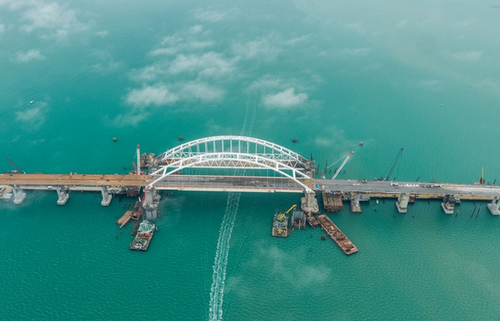 У ВМС оцінили функціональність загороджень Керченського мосту